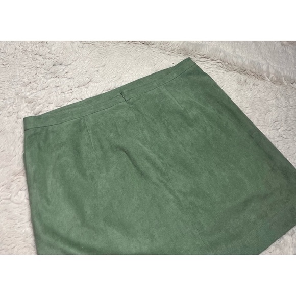 Two By Vince Camuto Olive Green Faux Suede High Waist Mini Skirt Size 14 XL - Picture 4 of 5